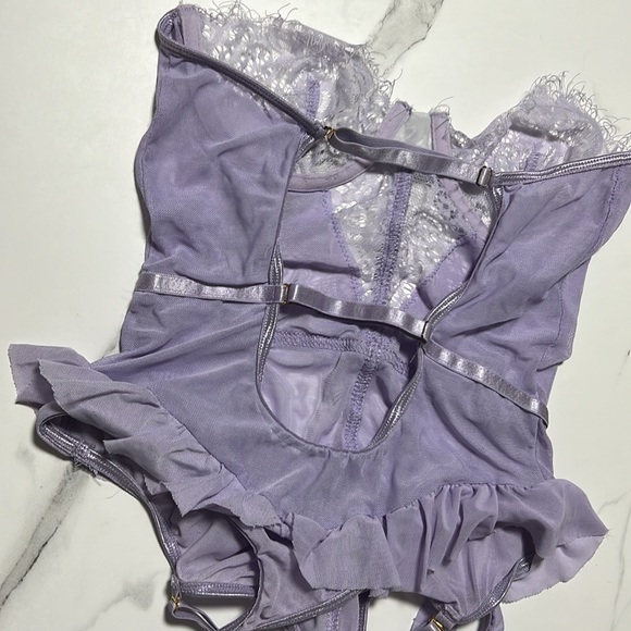Lilac purple lace ruffle trim garter bodysuit lingerie - xS - Picture 5 of 5